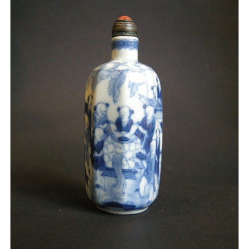 Porcelain Snuff Bottle decorated in underglaze blue